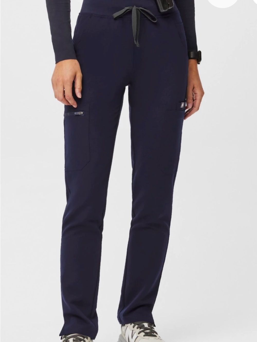 FIGS Women's Straight-Leg Scrub Pants in Navy SP Yola